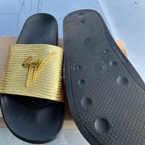 Worn about 3 times. GZ slides in great condition